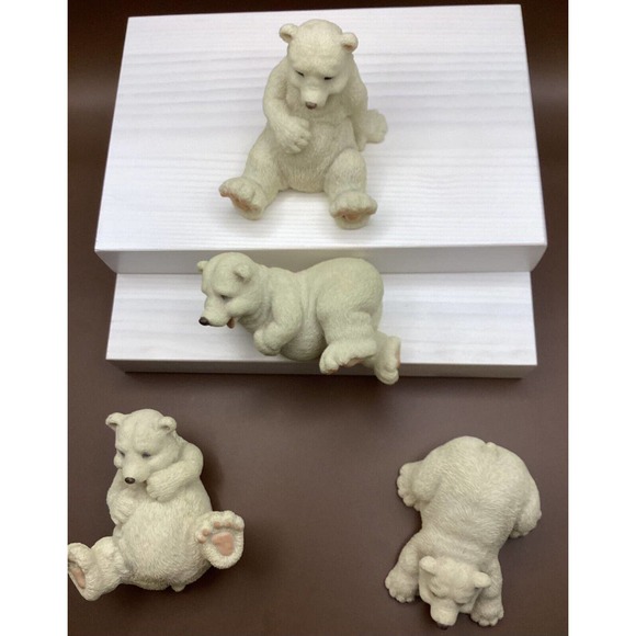 (4) Polar Bear Figurines from the 2001 Summit Collection - Picture 3 of 8